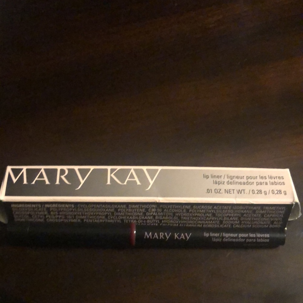 MARY KAY- Lip Liner- BERRY and ROSE.